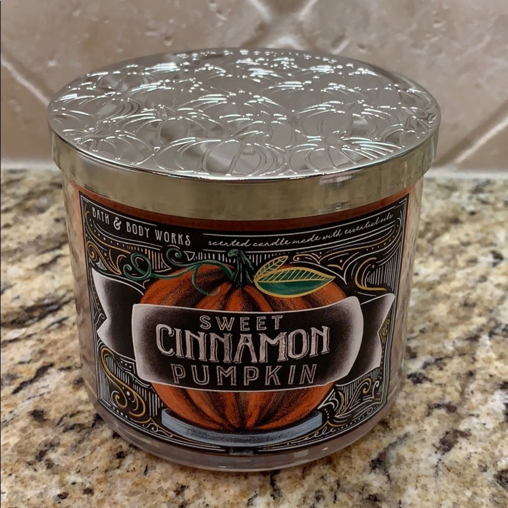 Bath and Body Works 3 Wick Candle